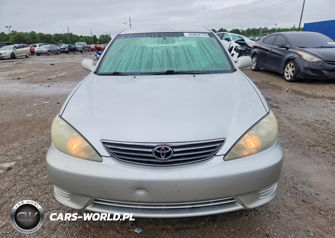 2005 Toyota Camry Le VIN:4T1BE32K85U987646 - 5