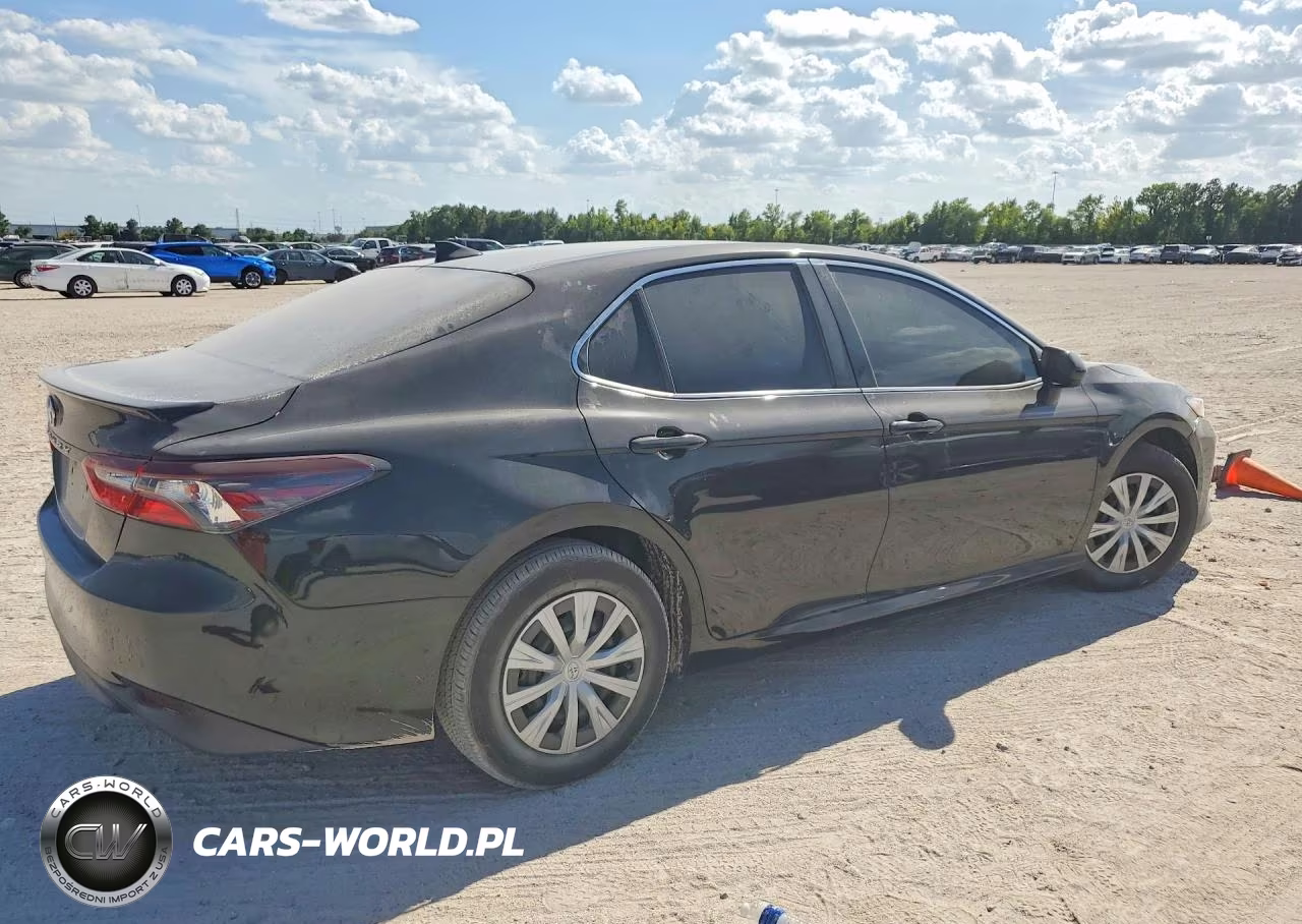 2023 Toyota Camry Le VIN:4T1C31AK1PU055629 - 3