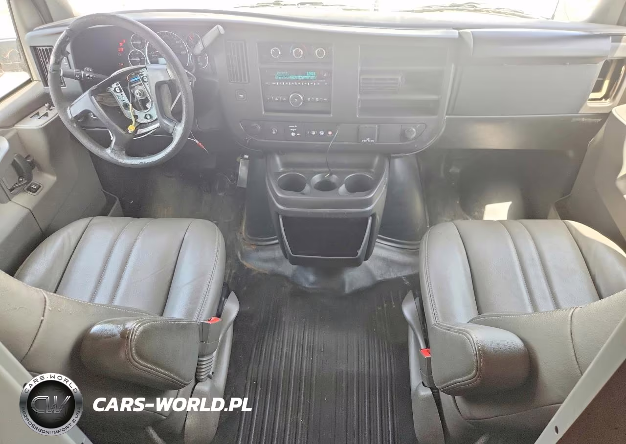 2024 Chevrolet Express 2500 Cargo Utility - Service Van VIN:1GCWGAF78R1179279 - 8