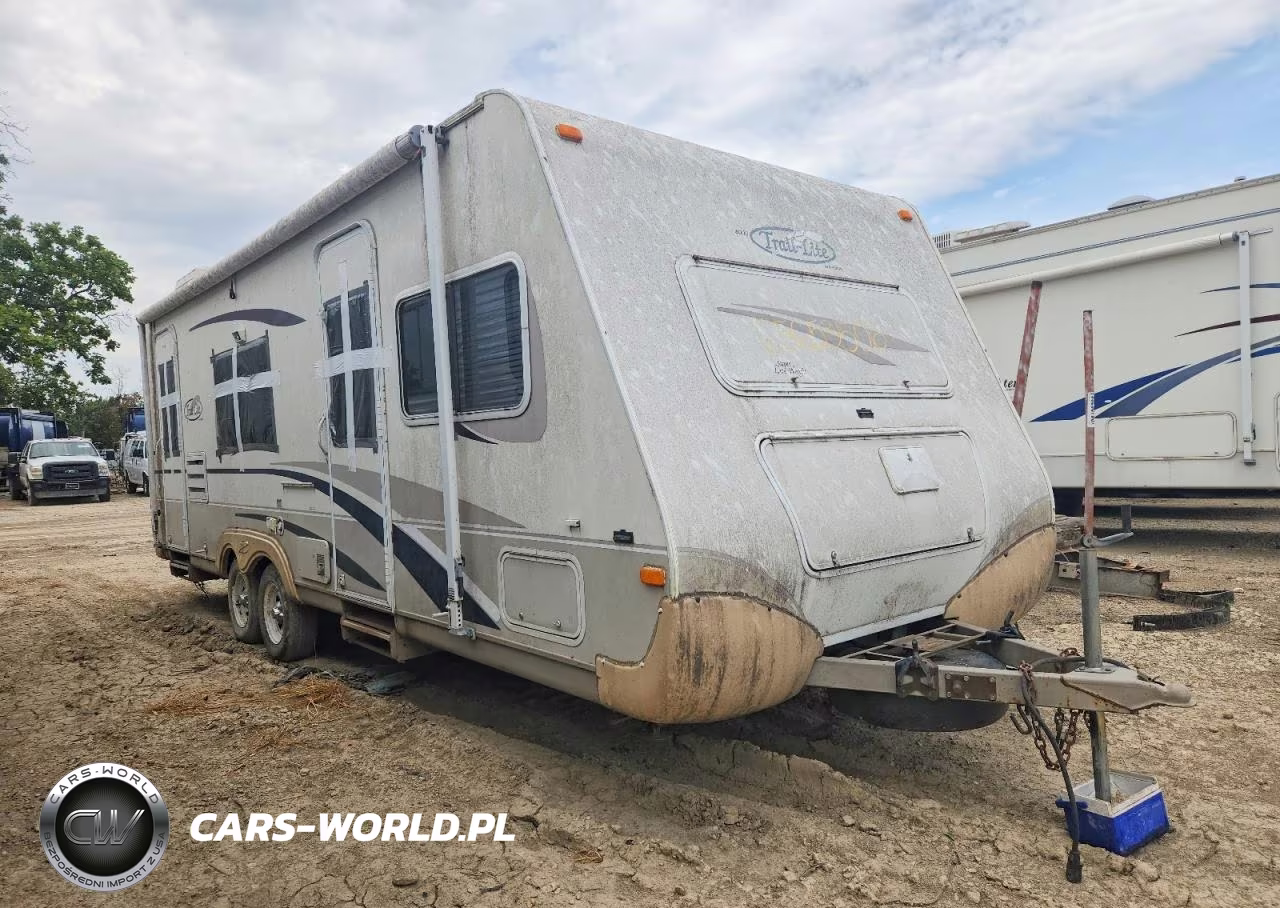 2003 R-Vision Trail-Lite Camper – zdjęcie 1 z 10
