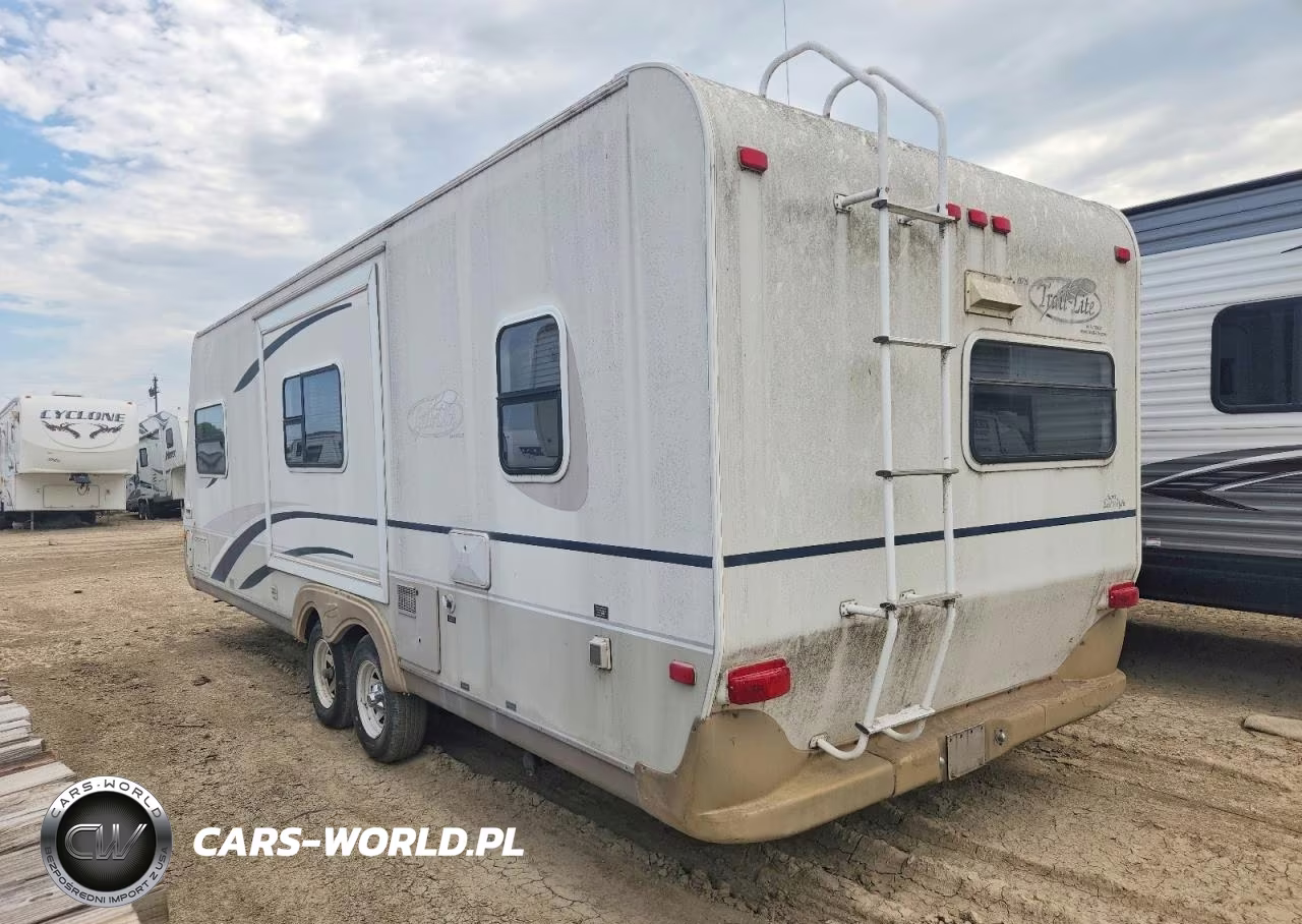2003 R-Vision Trail-Lite Camper VIN:4WY200M2631082826 - 3