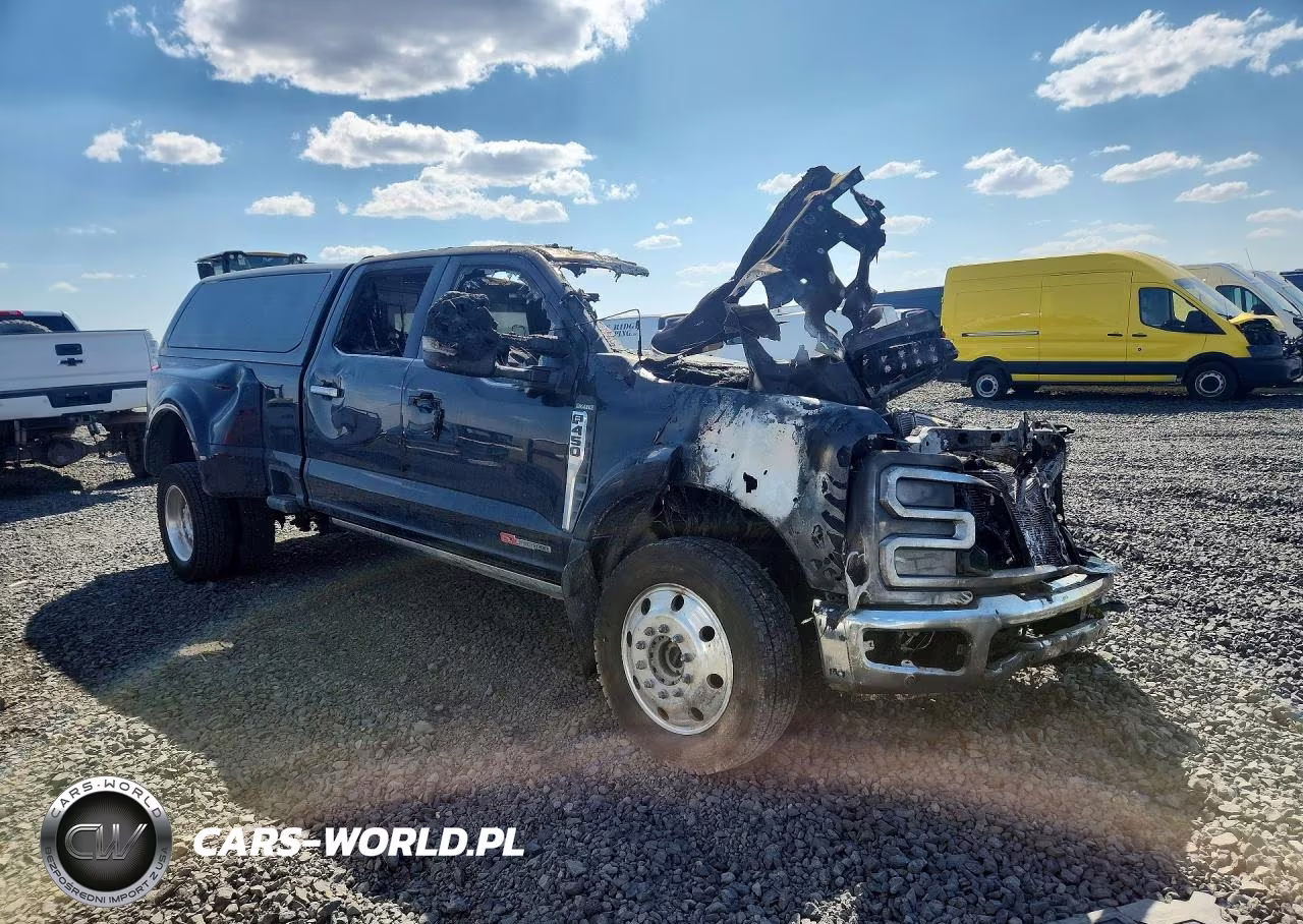 2025 Ford F450 Super Duty VIN:1FT8W4DM4SED82593 - 4