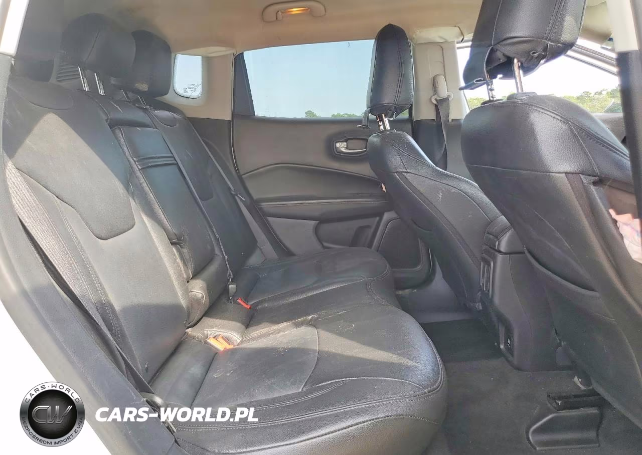 2018 Jeep Compass Sport VIN:3C4NJCAB5JT408065 - 11