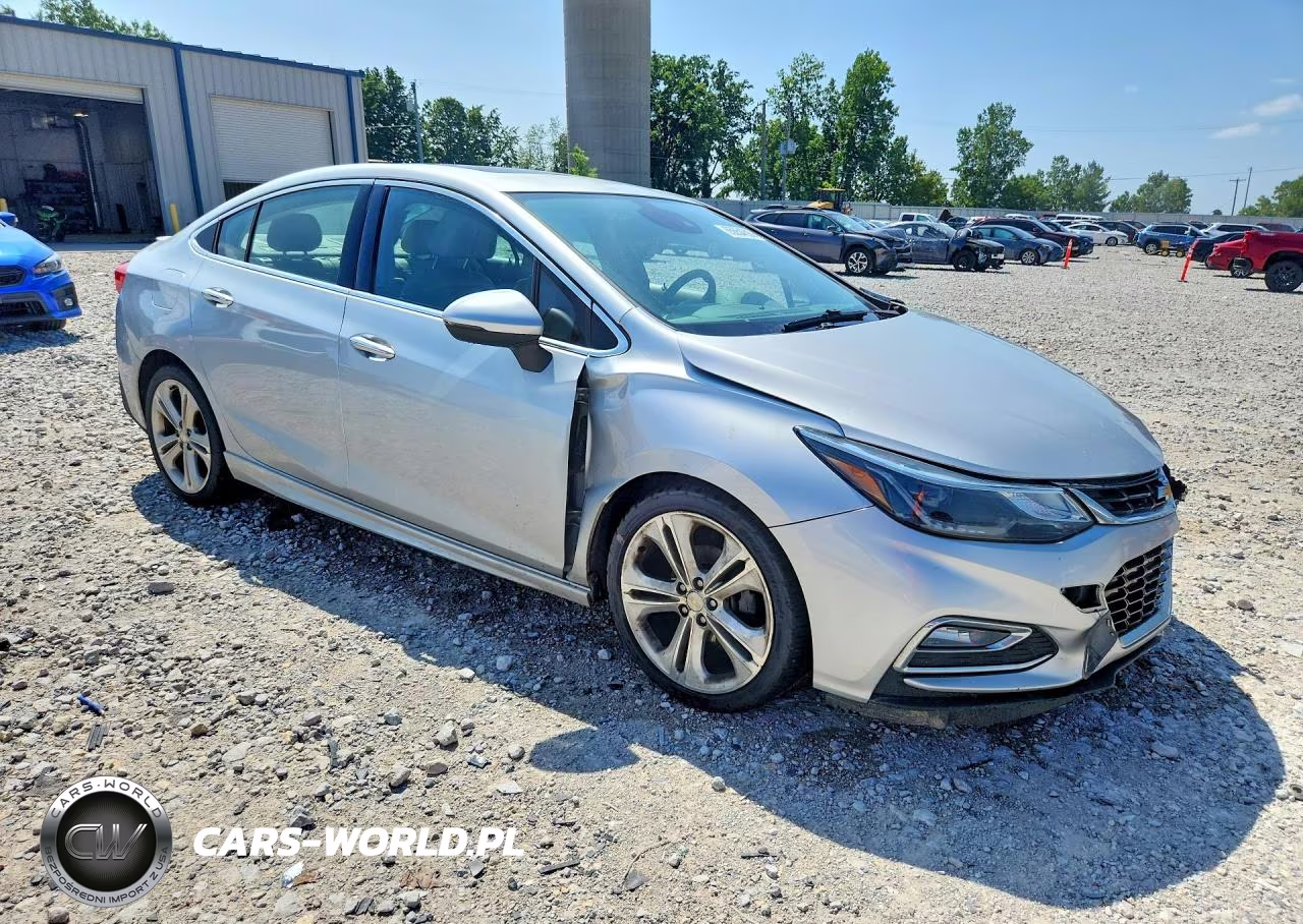 2017 Chevrolet Cruze Premier VIN:1G1BF5SM4H7108220 - 4
