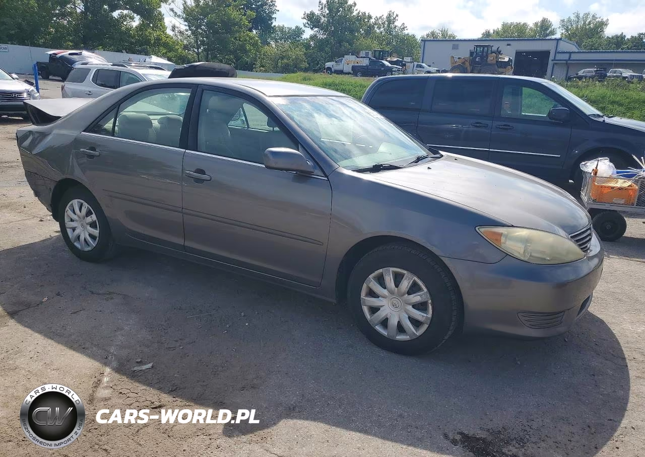 2006 Toyota Camry Le VIN:4T1BE32K76U703828 - 4