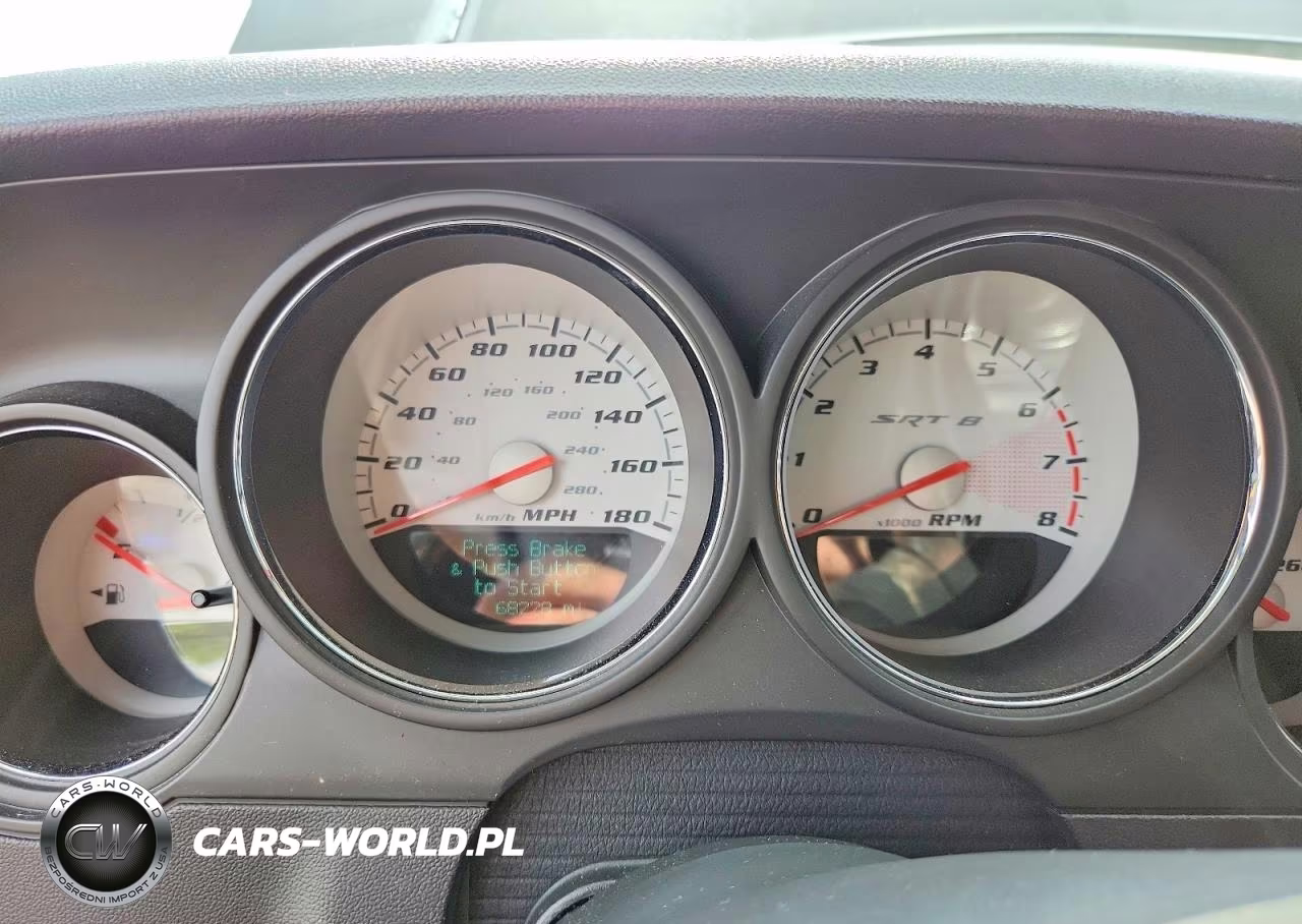 2008 Dodge Challenger Srt-8 VIN:2B3LJ74W08H300843 - 9