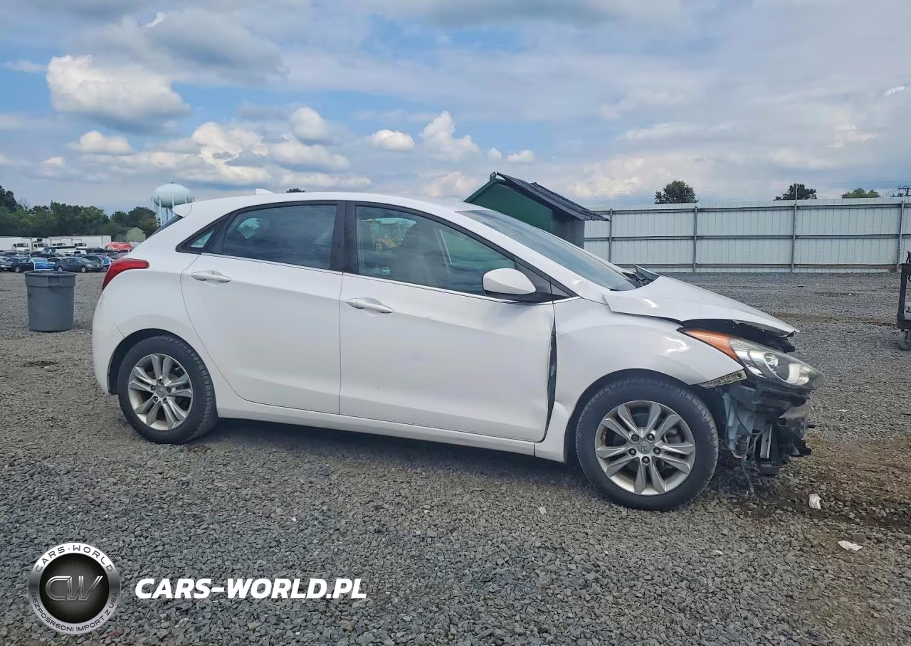 2013 Hyundai Elantra Gt Base VIN:KMHD35LE4DU033767 - 4