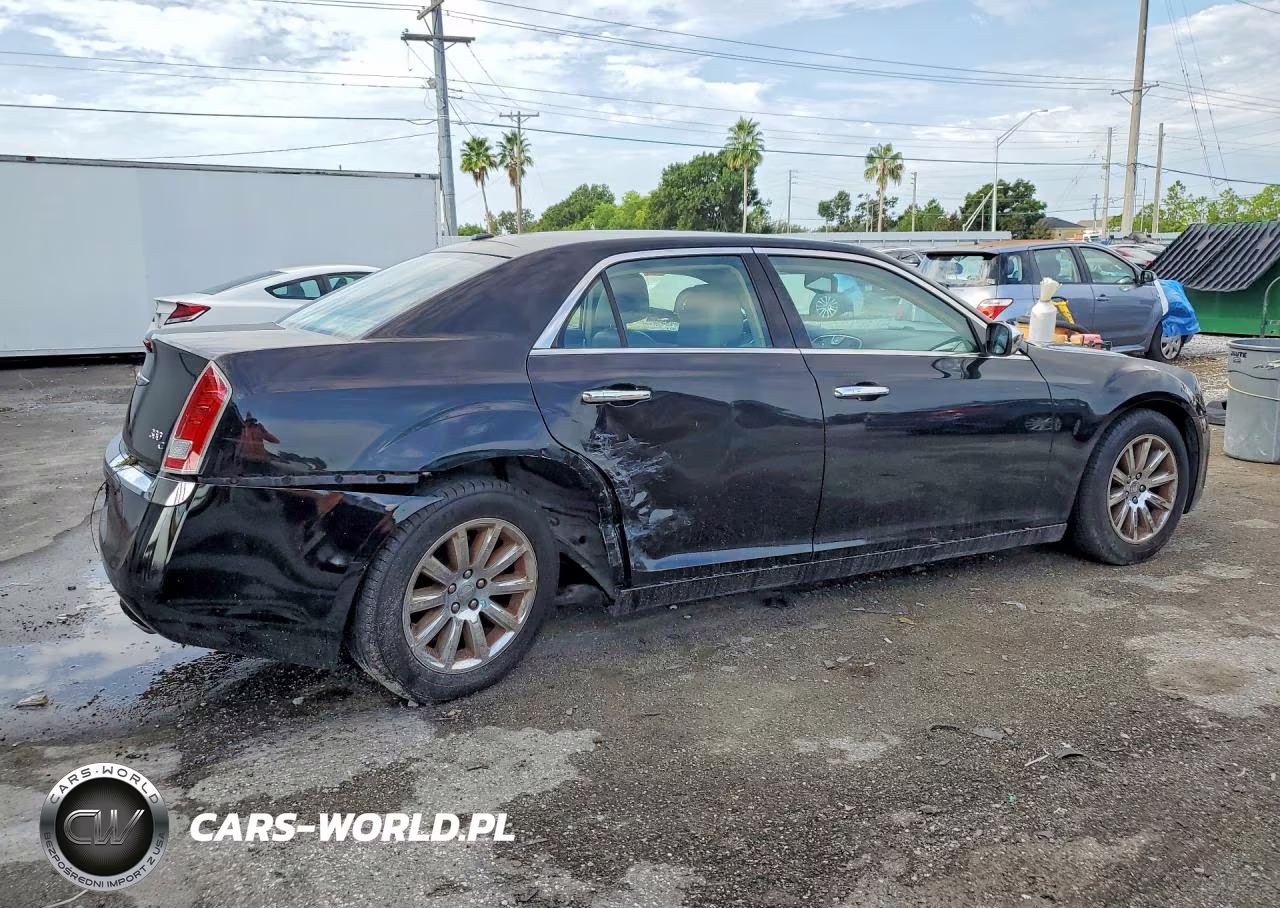 2013 Chrysler 300C VIN:2C3CCAET0DH674085 - 3