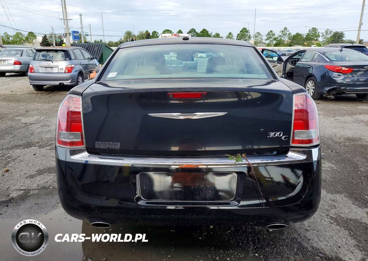 2013 Chrysler 300C VIN:2C3CCAET0DH674085 - 6