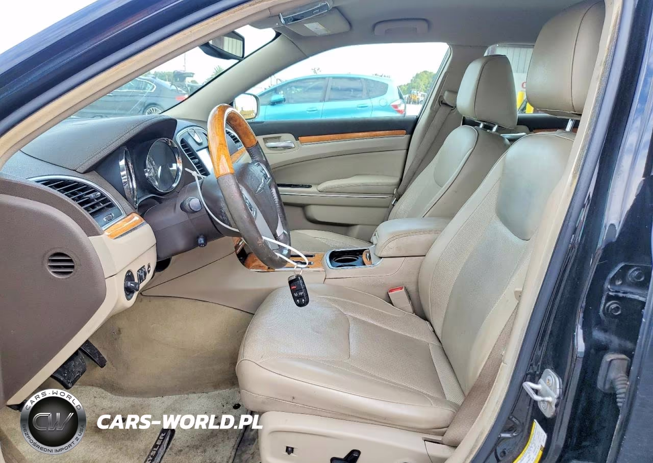 2013 Chrysler 300C VIN:2C3CCAET0DH674085 - 7