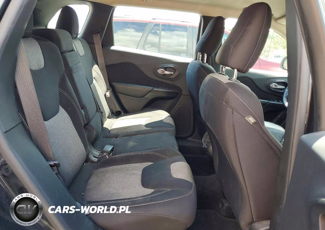 2015 Jeep Cherokee Sport VIN:1C4PJMAB0FW503150 - 11
