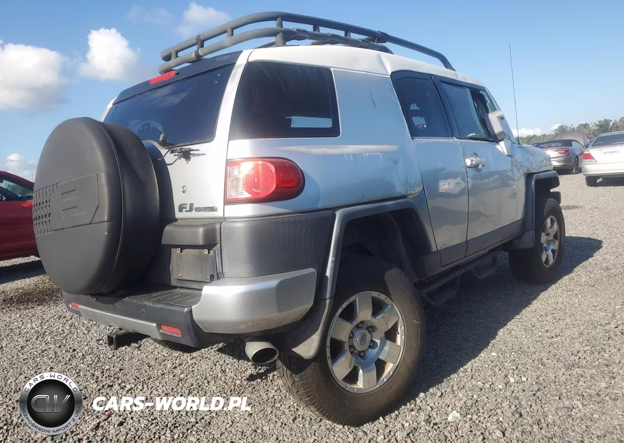 2007 Toyota Fj Cuirser VIN:JTEBU11F570026699 - 3