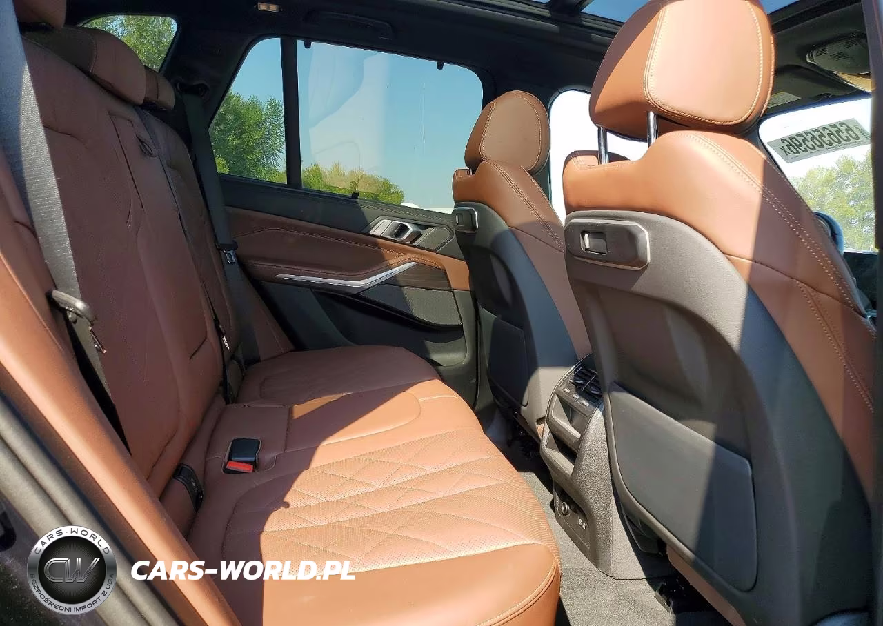 2025 BMW X5 xDrive50E VIN:5UX43EU00S9X42136 - 11