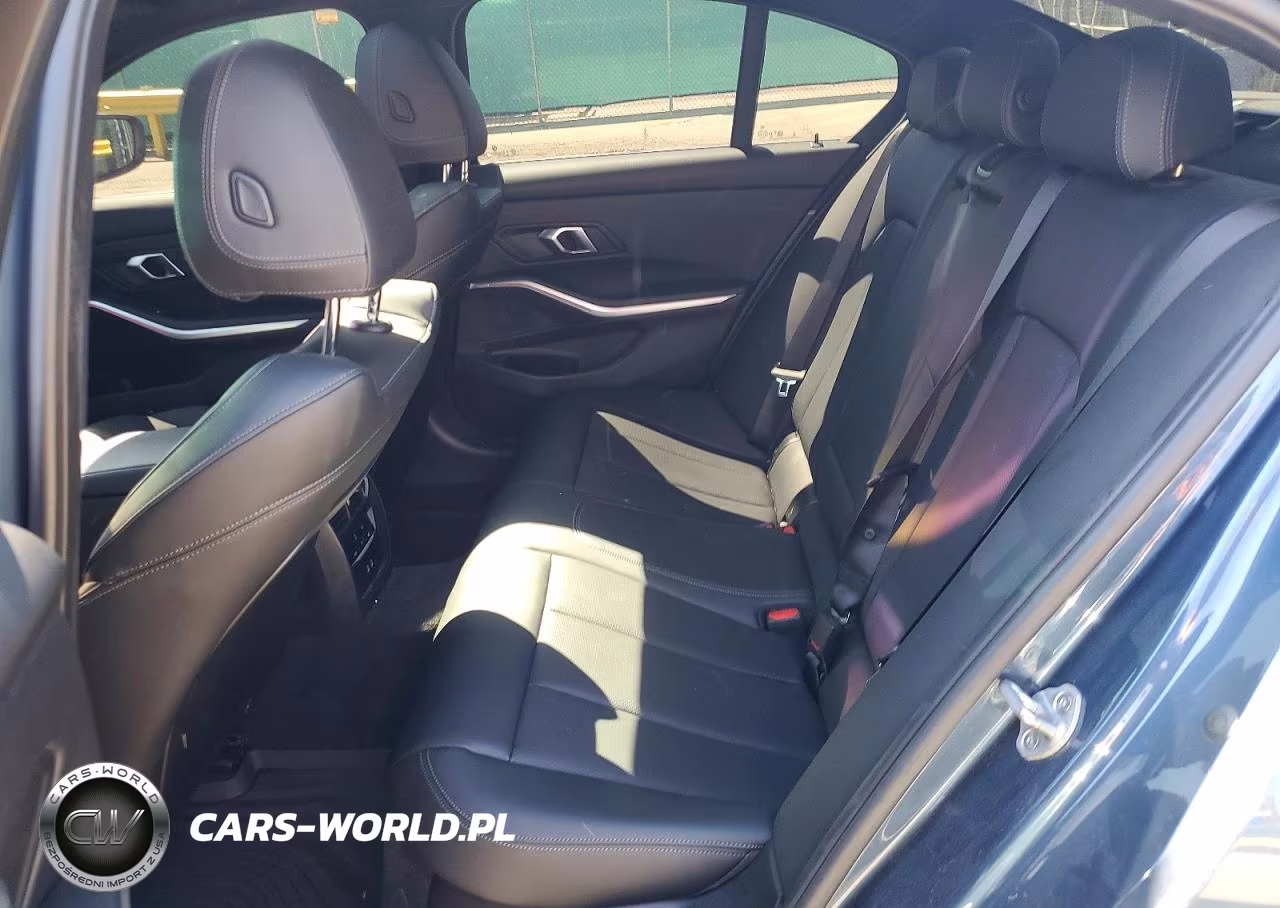 2025 BMW 330Xi VIN:3MW89CW05S8F18886 - 10