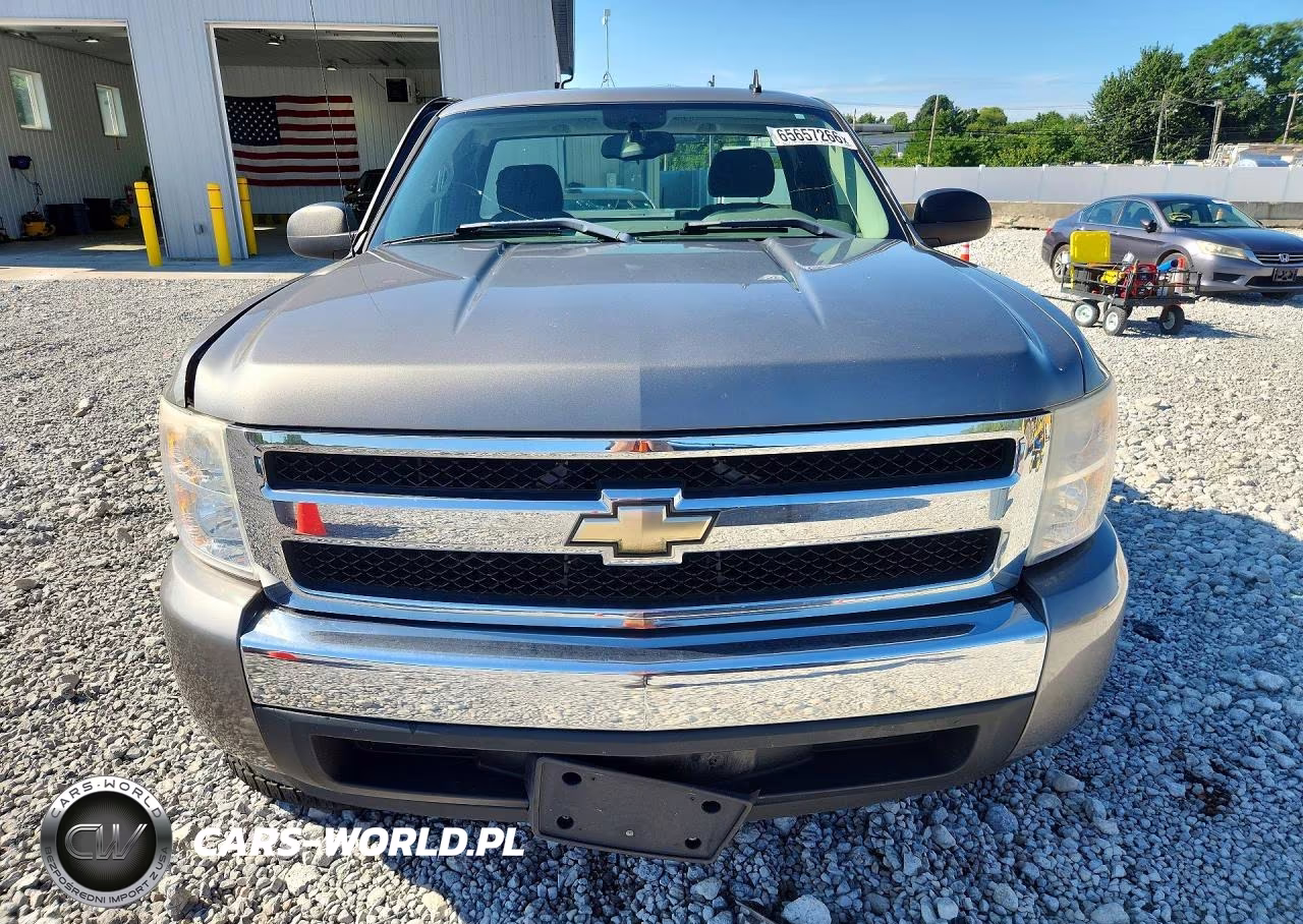 2007 Chevrolet Silverado C1500 VIN:1GCEC14CX7Z586185 - 5