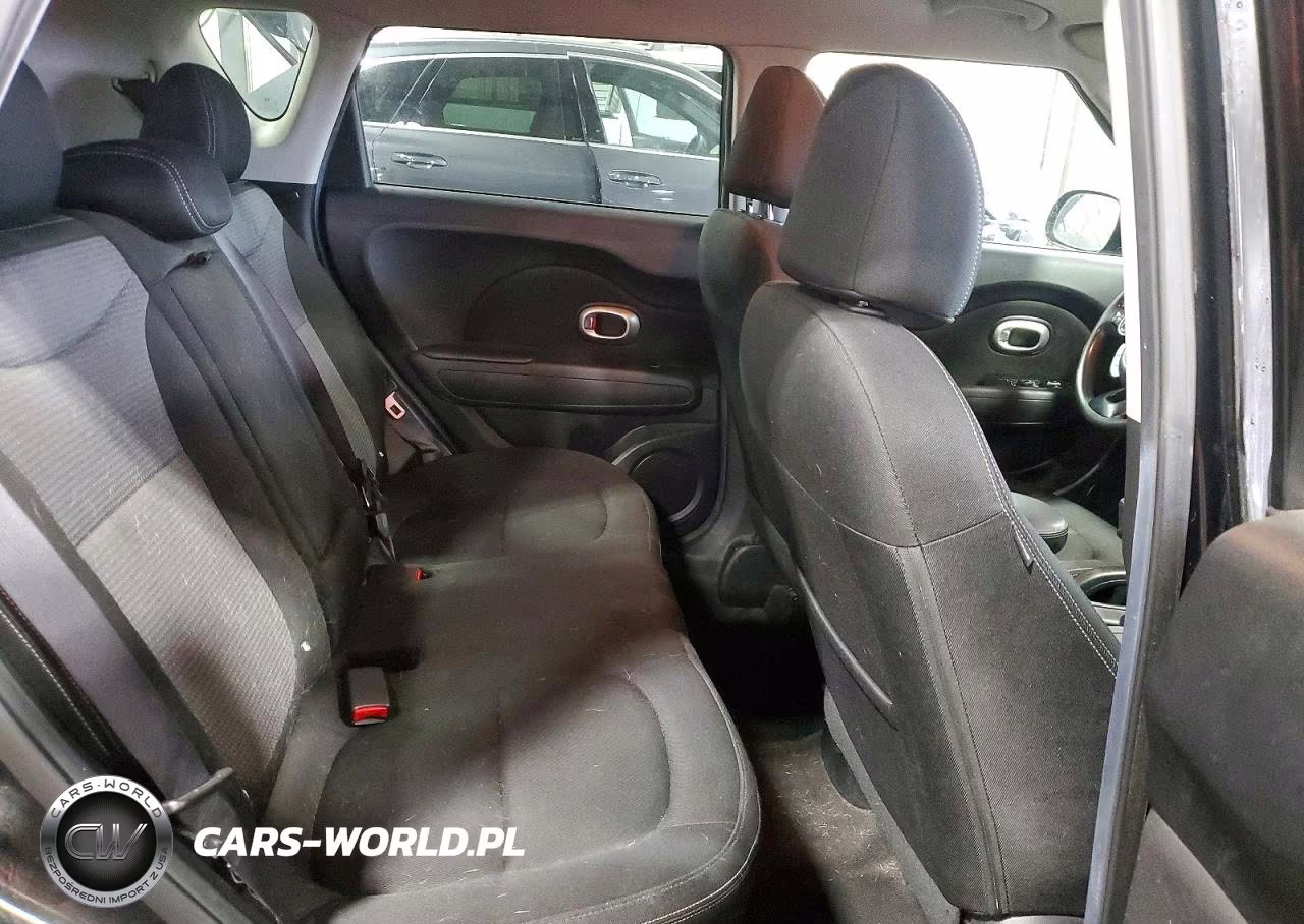 2017 Kia Soul + VIN:KNDJP3A59H7410102 - 10