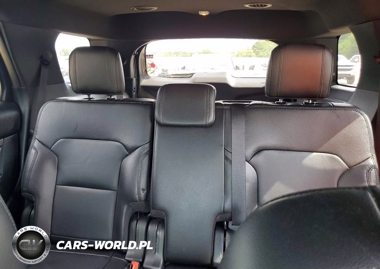 2018 Ford Explorer Xlt VIN:1FM5K7D85JGA30124 - 10