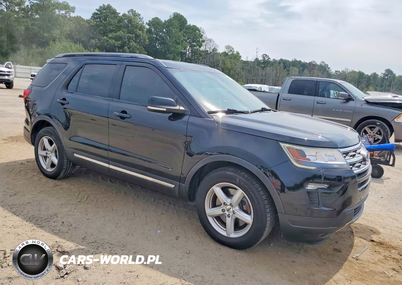 2018 Ford Explorer Xlt VIN:1FM5K7D85JGA30124 - 4