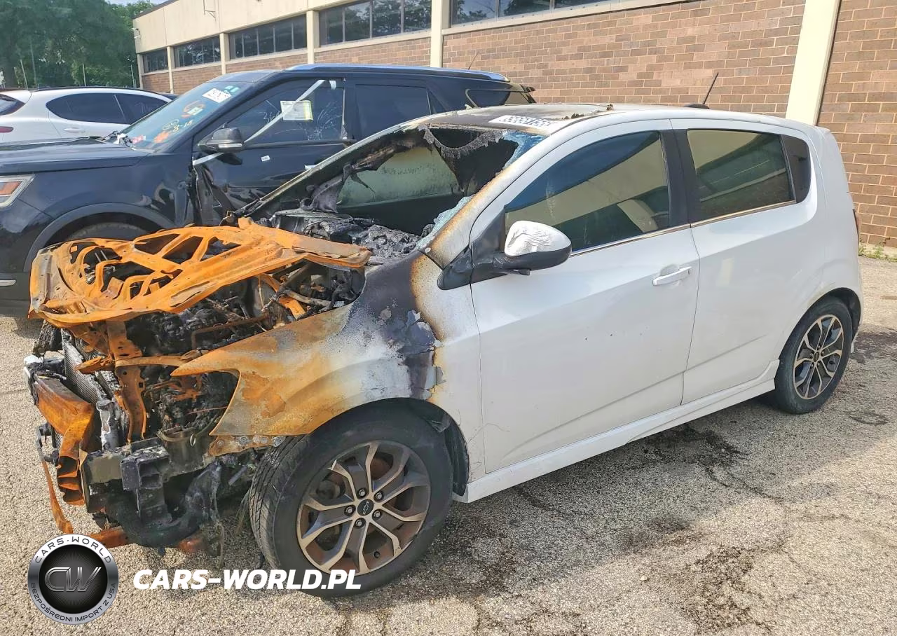 2020 Chevrolet Sonic Lt VIN:1G1JD6SB4L4106712 - 1