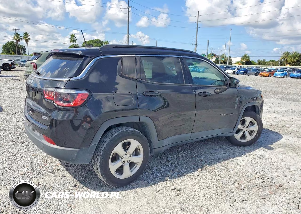 2021 Jeep Compass Latitude VIN:3C4NJDBB6MT579786 - 3