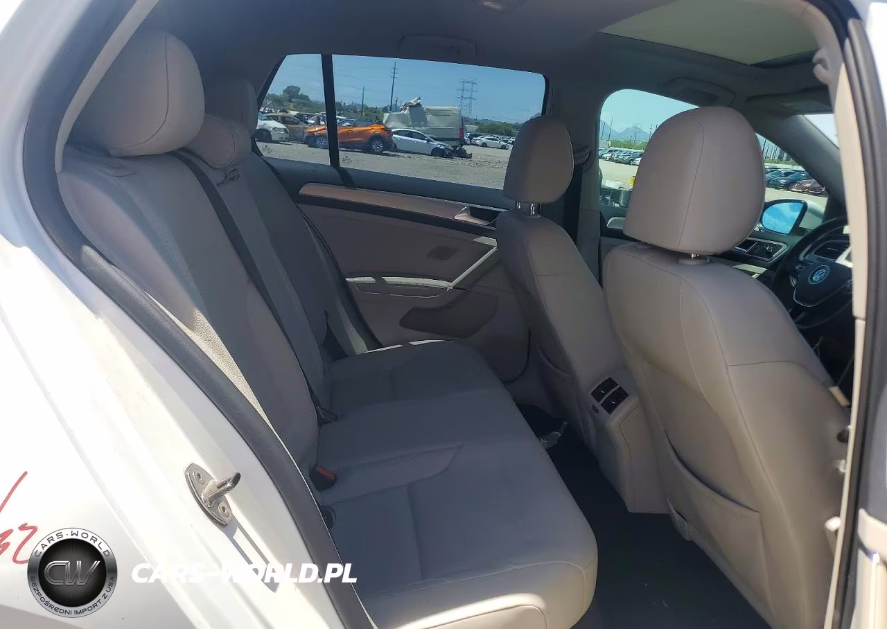 2015 Volkswagen Golf VIN:3VW217AU2FM005560 - 10