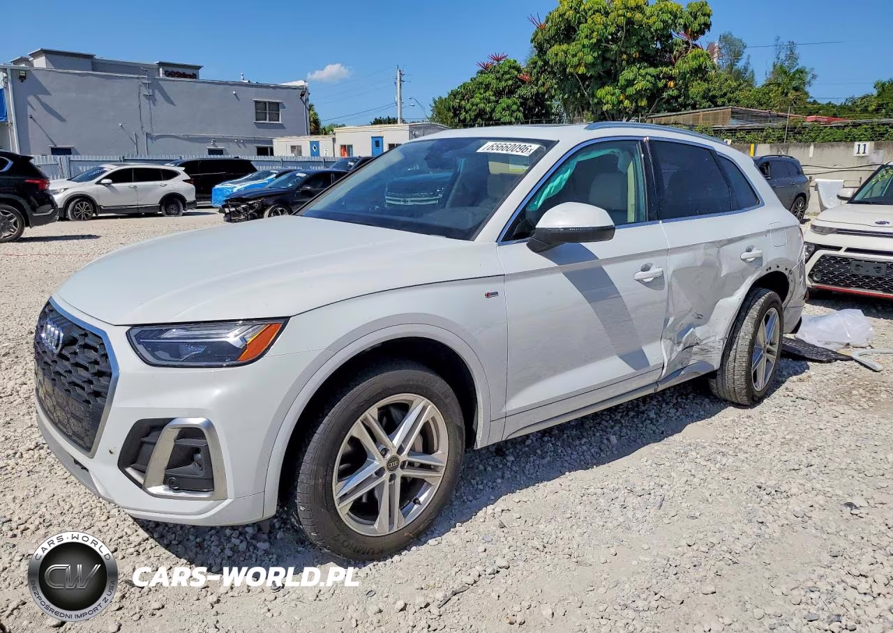 2024 Audi Q5 E Premium Plus 55 VIN:WA1E2AFY8R2150176 - 1