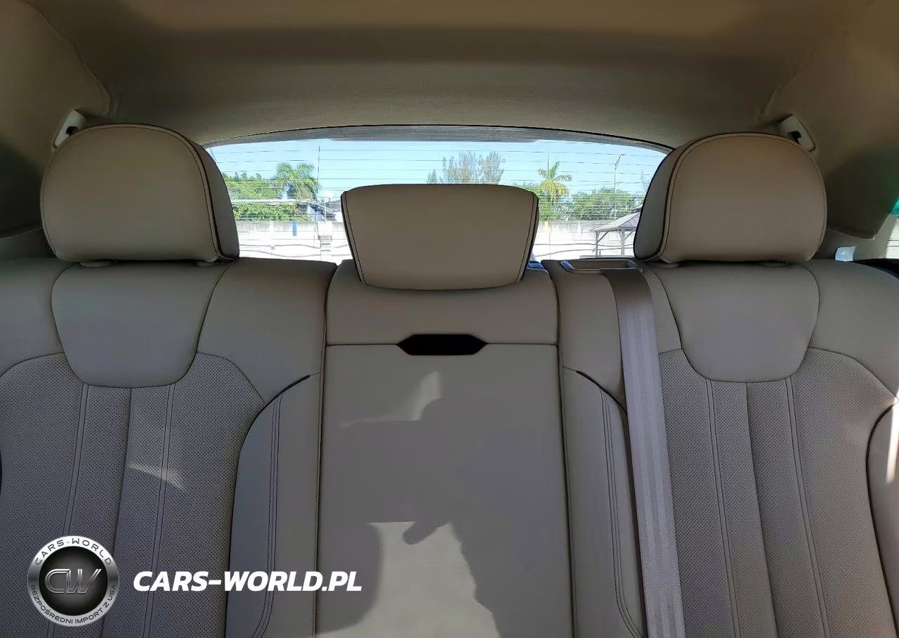 2024 Audi Q5 E Premium Plus 55 VIN:WA1E2AFY8R2150176 - 10