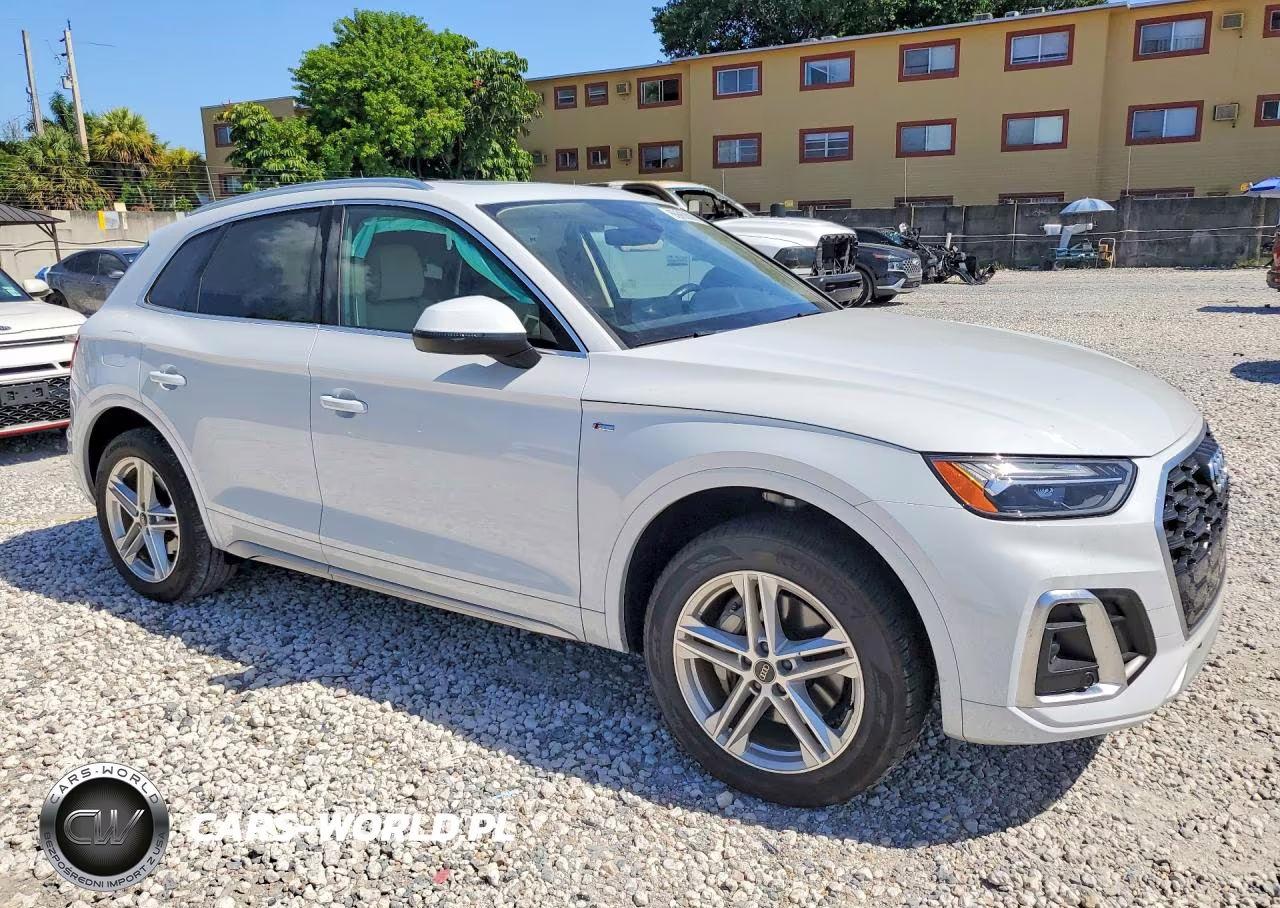 2024 Audi Q5 E Premium Plus 55 VIN:WA1E2AFY8R2150176 - 4