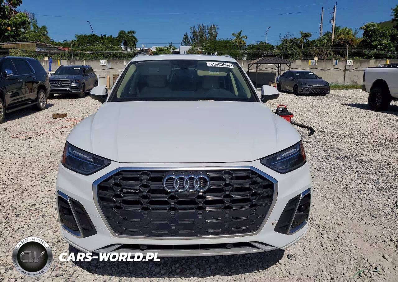 2024 Audi Q5 E Premium Plus 55 VIN:WA1E2AFY8R2150176 - 5