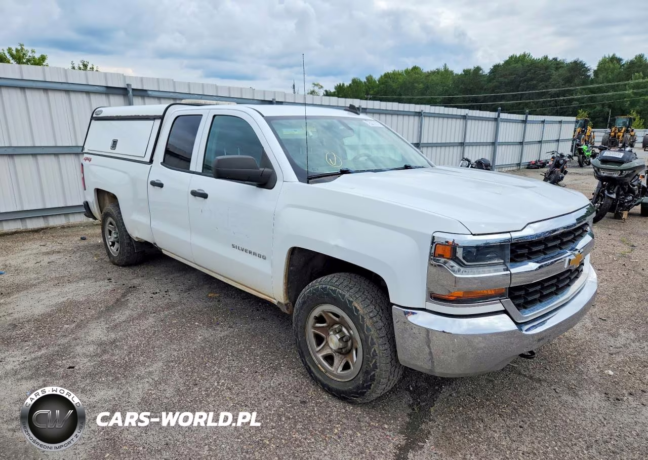2018 Chevrolet Silverado K1500 VIN:1GCVKNEH4JZ326800 - 4