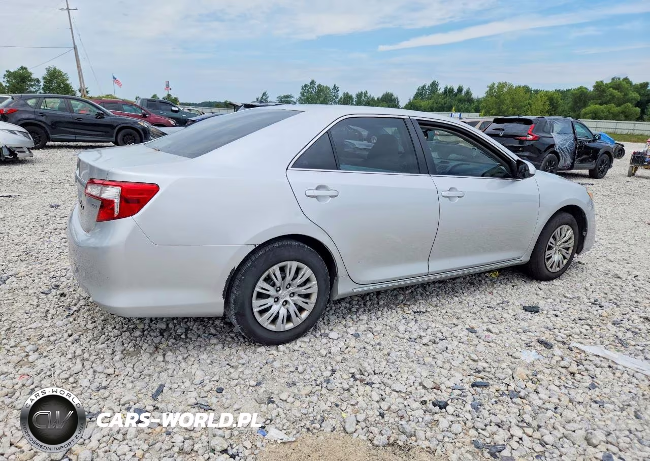 2012 Toyota Camry Le VIN:4T1BF1FK3CU026610 - 3