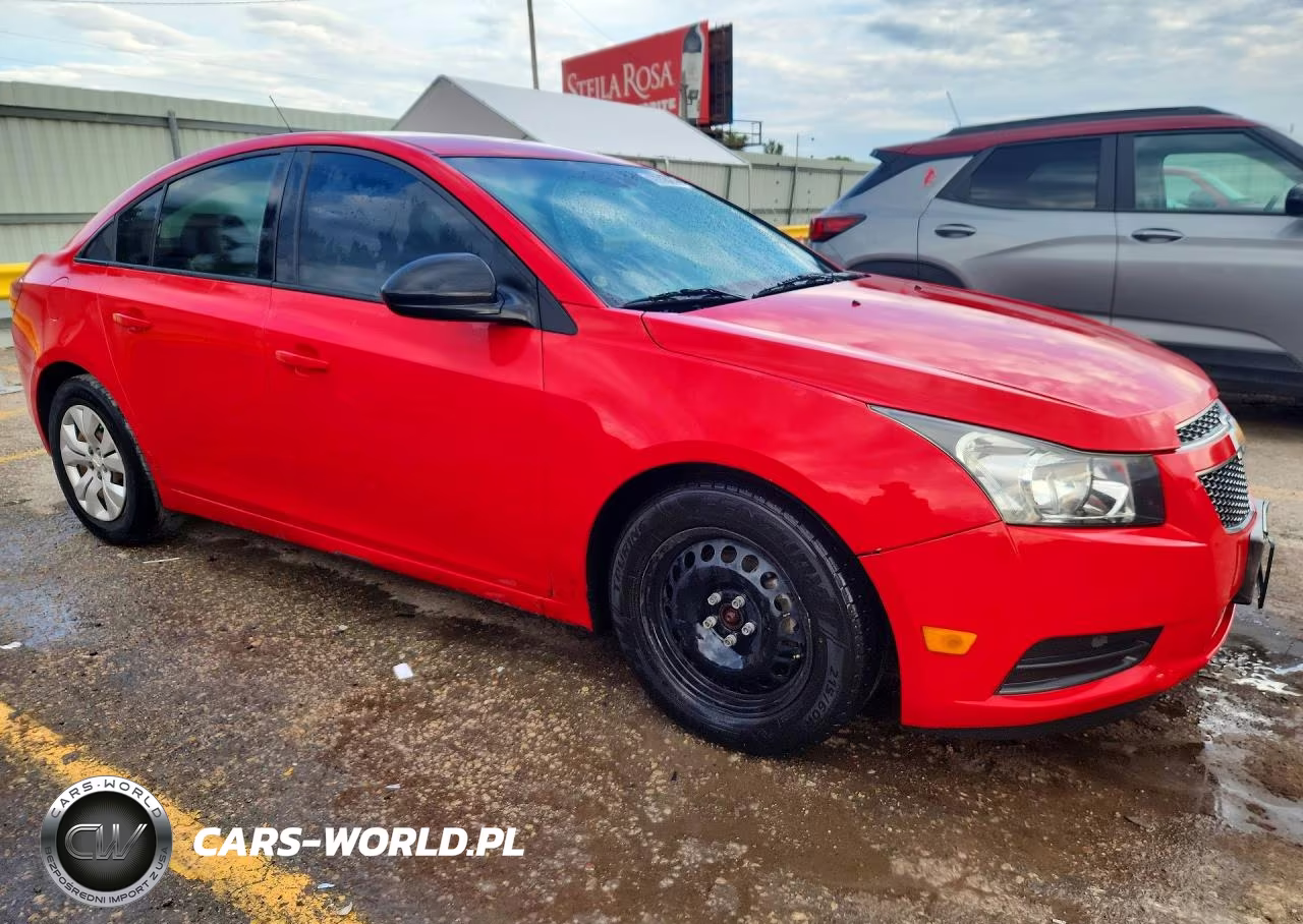 2014 Chevrolet Cruze Ls VIN:1G1PA5SG0E7419329 - 4