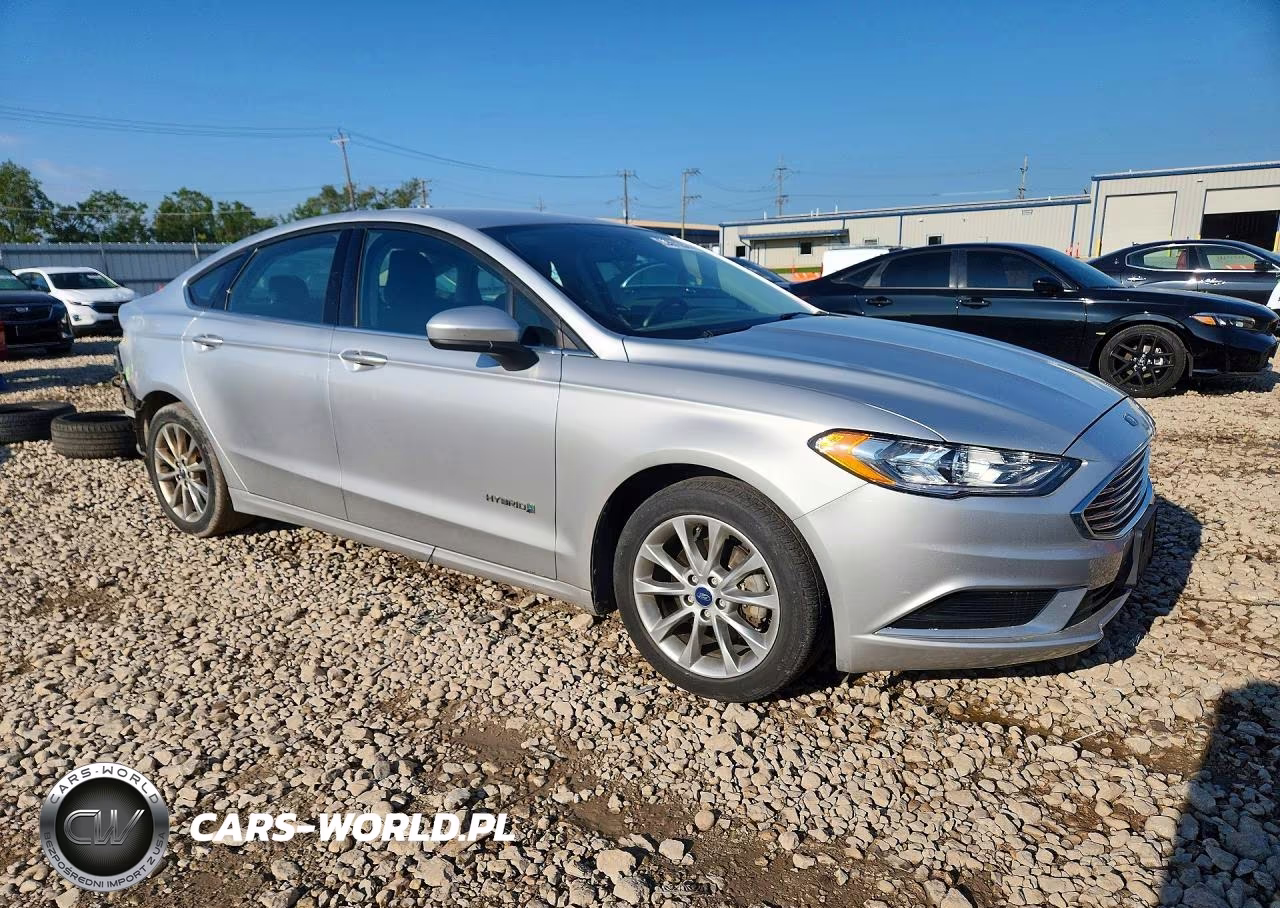 2017 Ford Fusion Se Hybrid VIN:3FA6P0LUXHR385931 - 4
