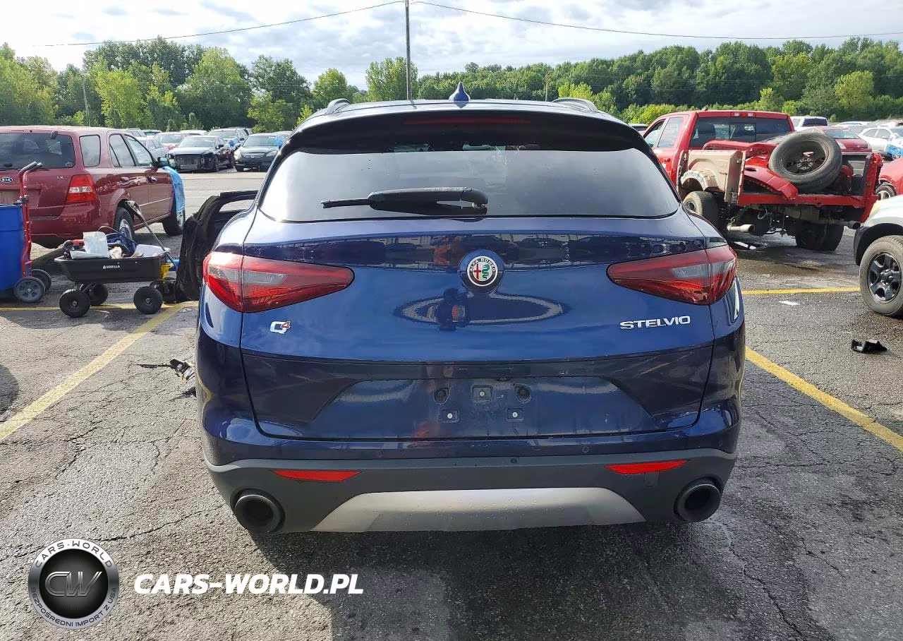 2018 Alfa Romeo Stelvio Sport VIN:ZASFAKPN8J7B58672 - 6