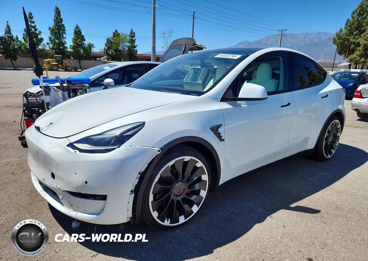 2022 Tesla Model Y VIN:7SAYGDEF8NF538346 - 1