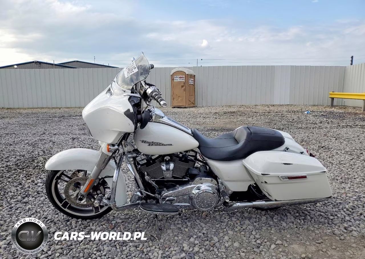 2017 Harley-Davidson Flhxs Street Glide Special VIN:1HD1KRC1XHB602586 - 3