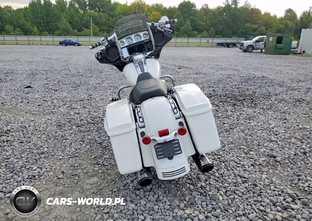 2017 Harley-Davidson Flhxs Street Glide Special VIN:1HD1KRC1XHB602586 - 4