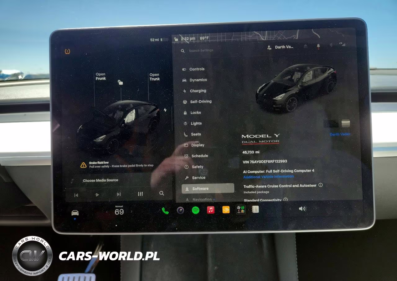 2024 Tesla Model Y VIN:7SAYGDEF8RF132993 - 9