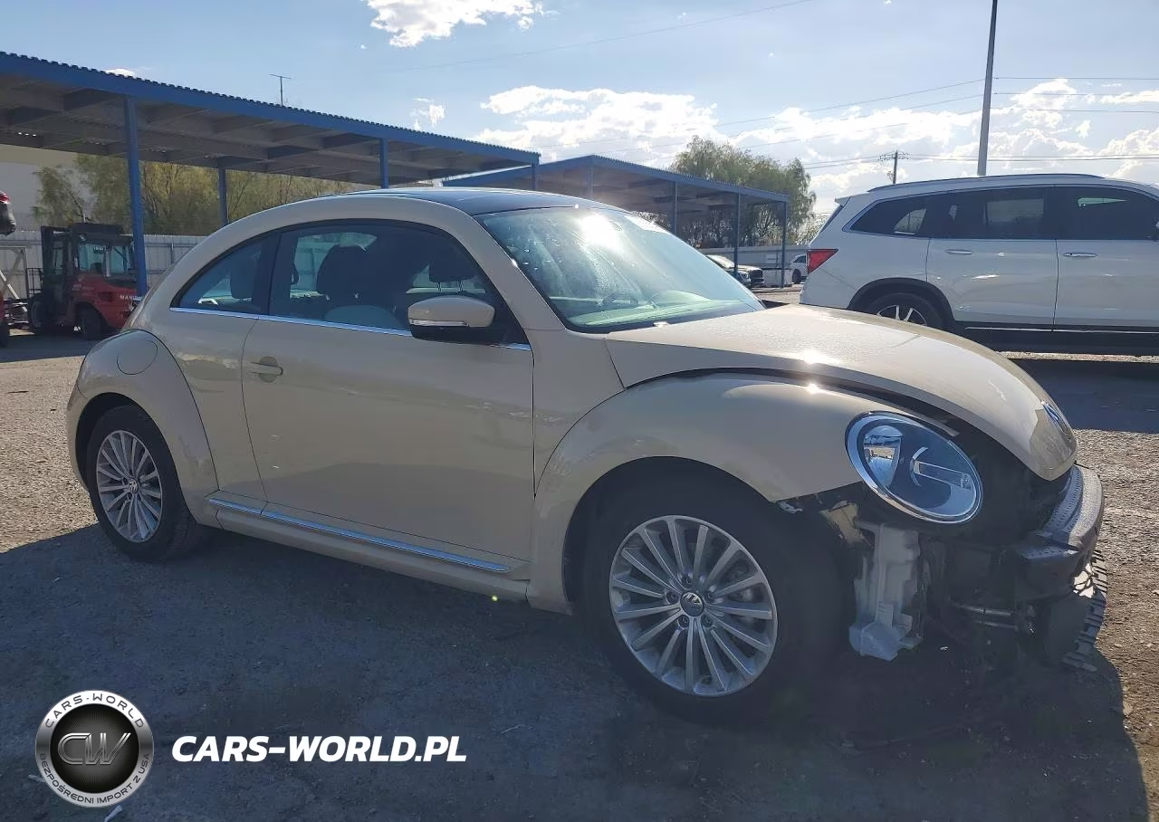 2019 Volkswagen Beetle S VIN:3VWFD7AT7KM703186 - 4