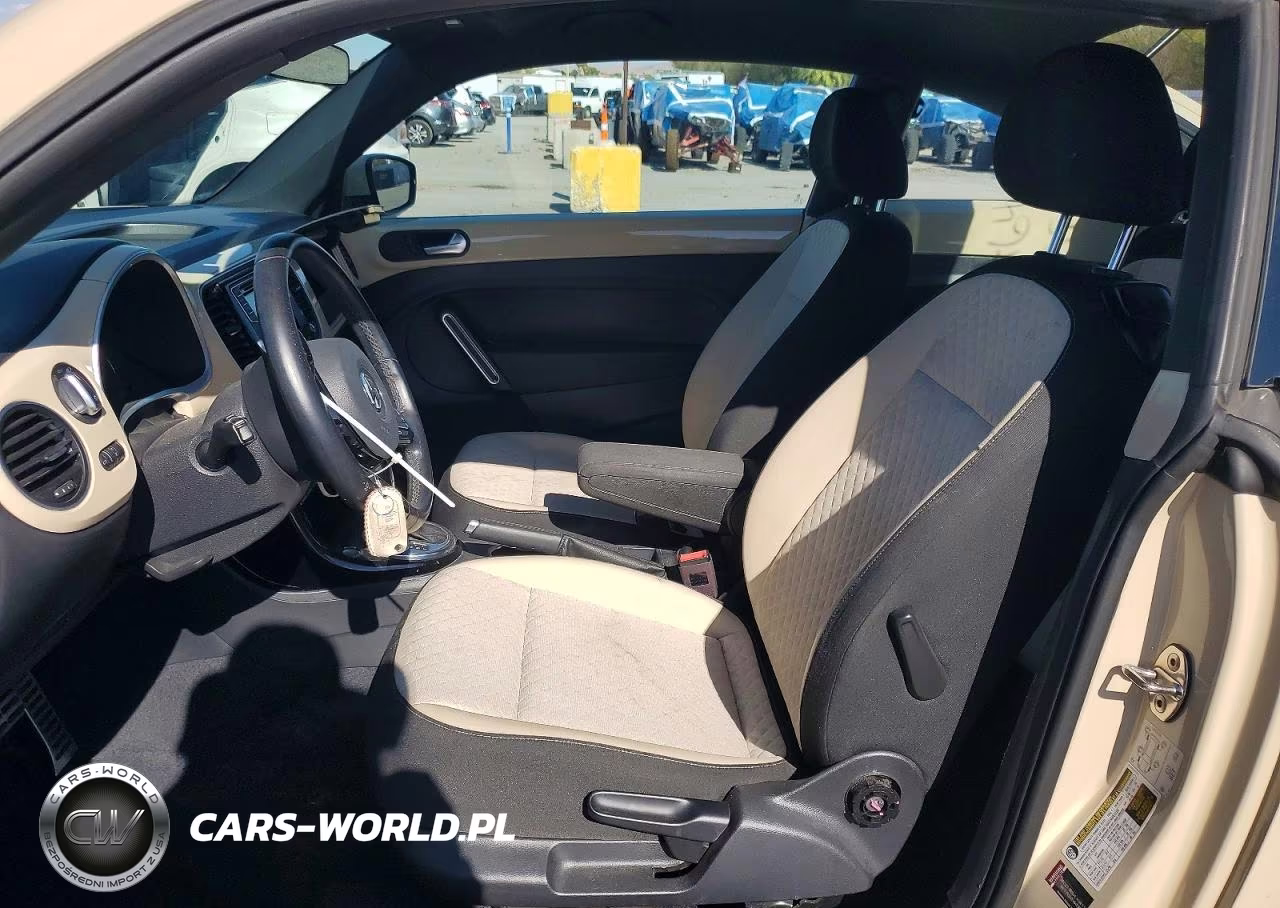 2019 Volkswagen Beetle S VIN:3VWFD7AT7KM703186 - 7