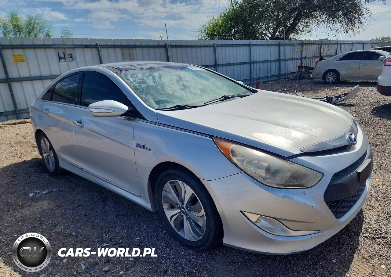 2015 Hyundai Sonata Hybrid Limited VIN:KMHEC4A43FA120640 - 4