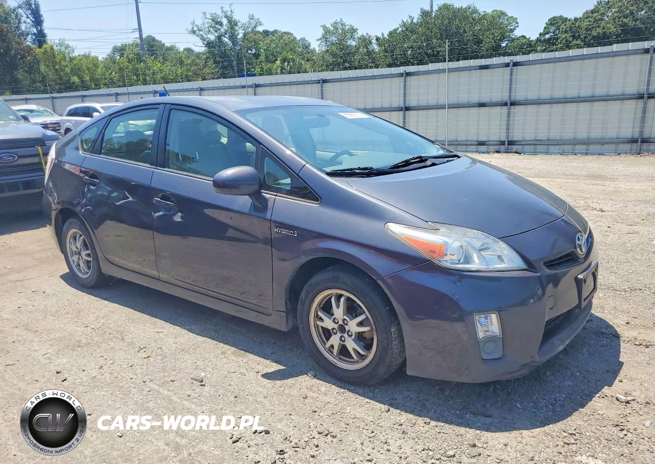 2011 Toyota Prius Three VIN:JTDKN3DU3B1436685 - 4