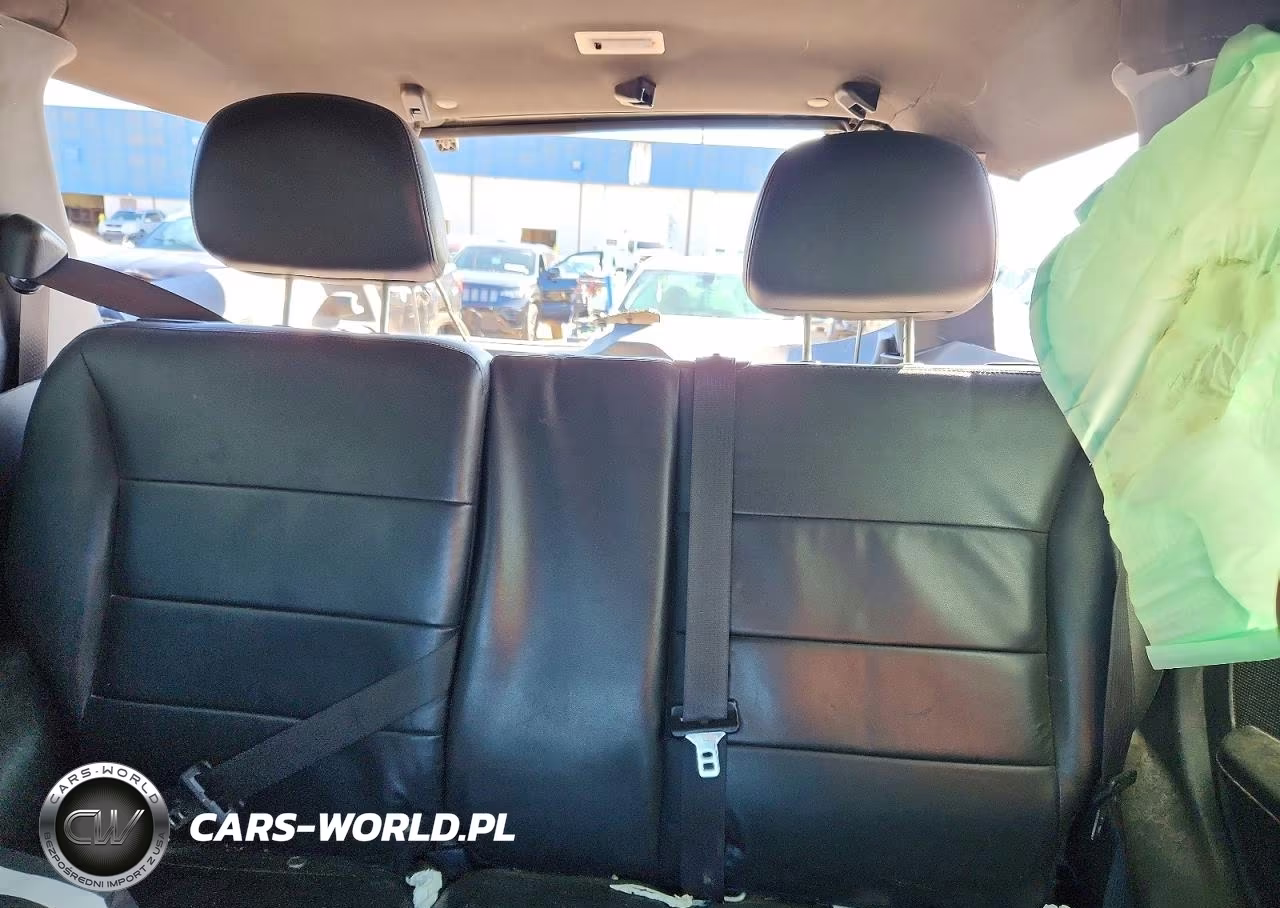 2010 Ford Escape Limited VIN:1FMCU0EGXAKB53784 - 10