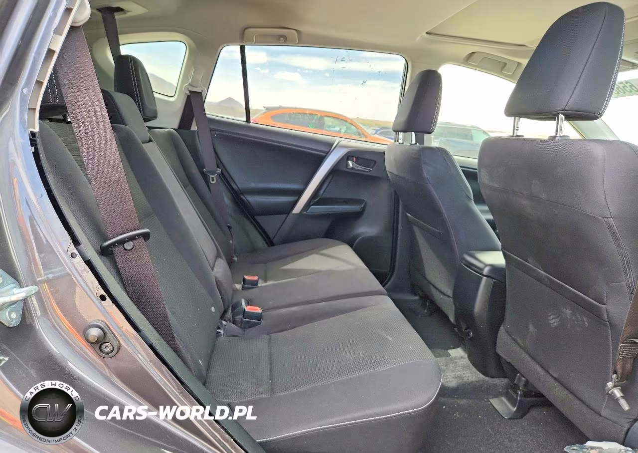 2018 Toyota Rav4 Xle VIN:JTMRFREV6JJ720297 - 10