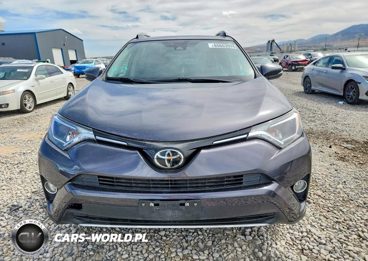 2018 Toyota Rav4 Xle VIN:JTMRFREV6JJ720297 - 5