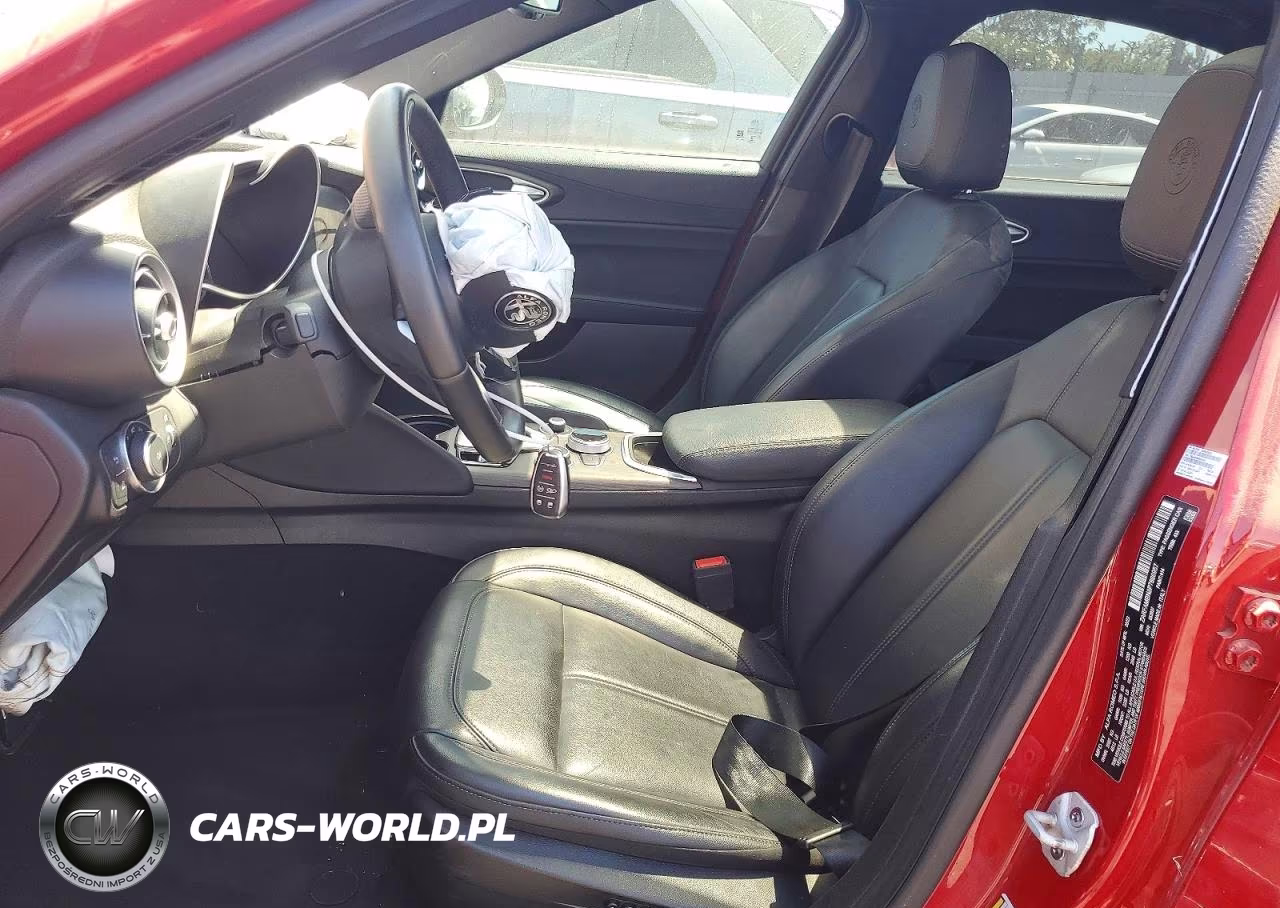 2023 Alfa Romeo Giulia Ti VIN:ZARFAMBN8P7666957 - 7