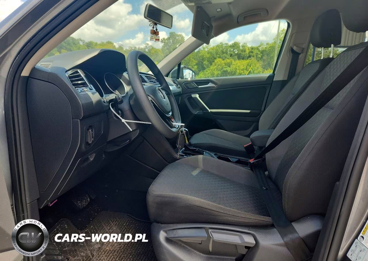 2018 Volkswagen Tiguan S VIN:3VV1B7AX3JM033481 - 7
