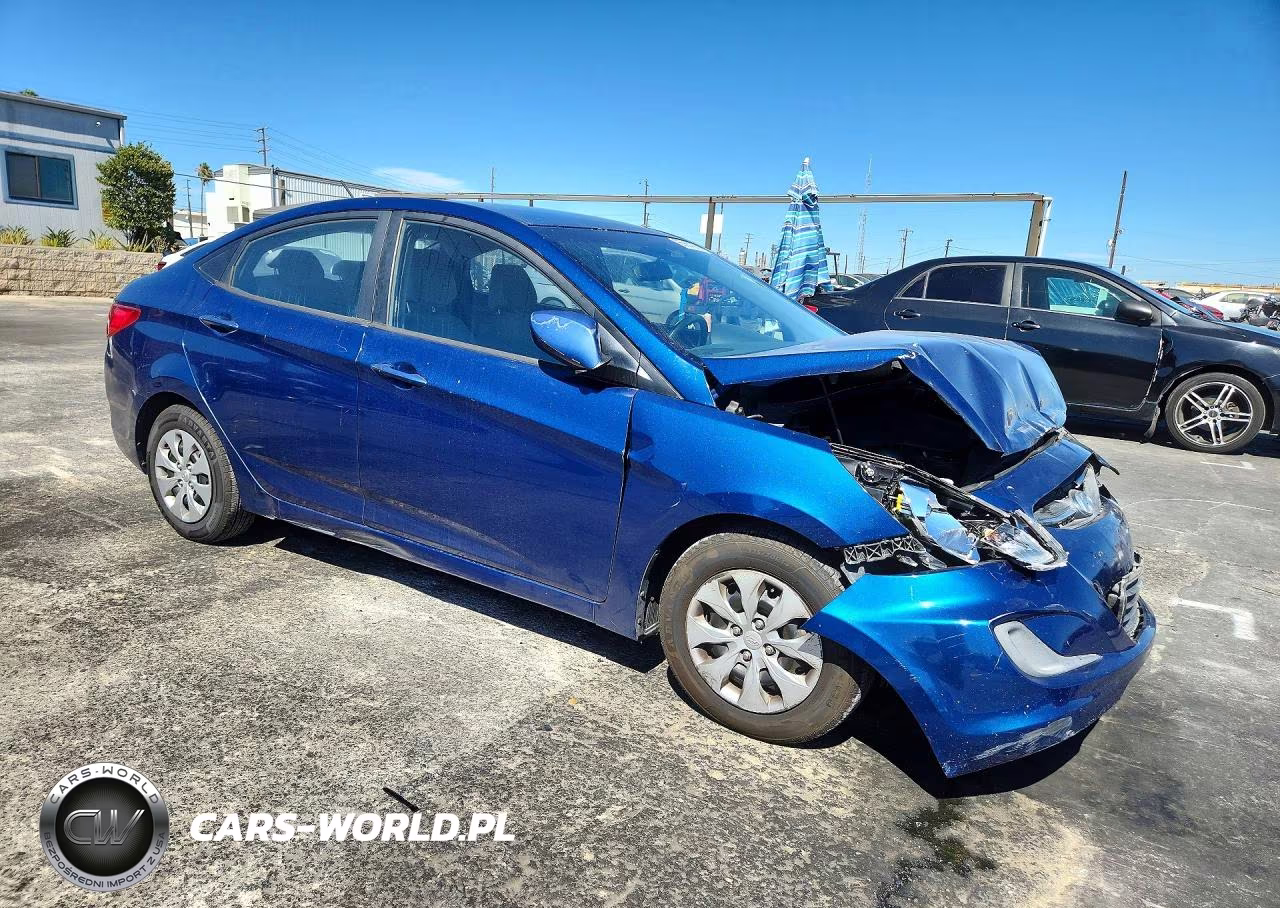 2015 Hyundai Accent Gls VIN:KMHCT4AE7FU929492 - 4