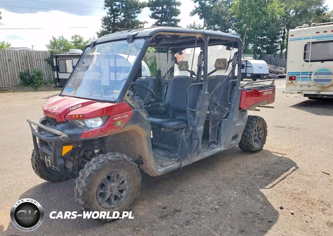 2018 Can-Am Defender Utility Vehicle VIN:3JBUCAN44JK000624 - 2