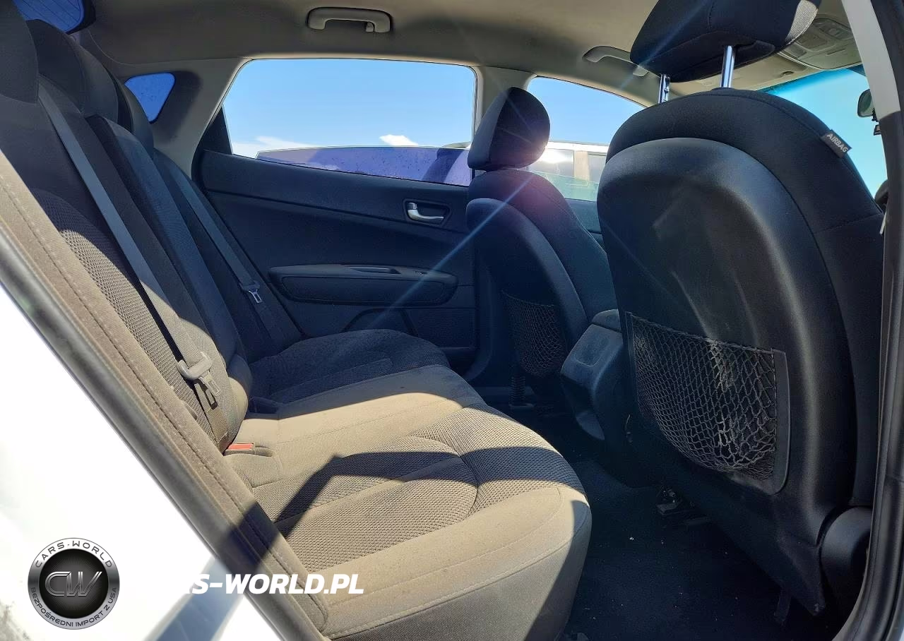 2020 Kia Optima Lx VIN:5XXGT4L32LG437665 - 10